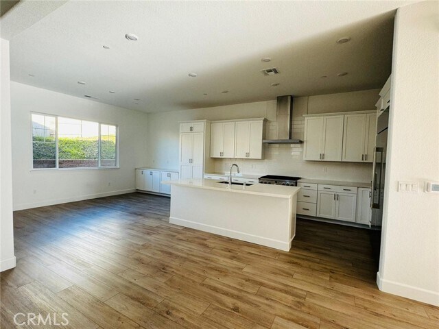 Foto del edificio - 5042 Brooks Cir