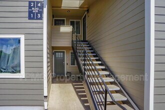 Building Photo - 605 SE 121st Ave