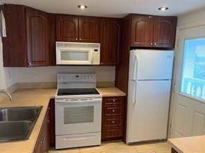 Foto del edificio - 320 NE 12th Ave