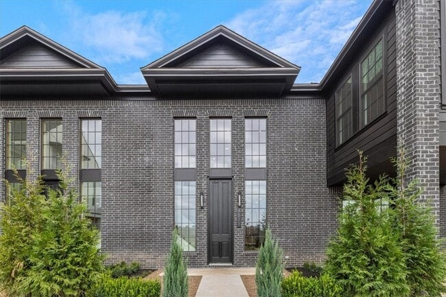 Photo - 4611 S 47th St Townhome