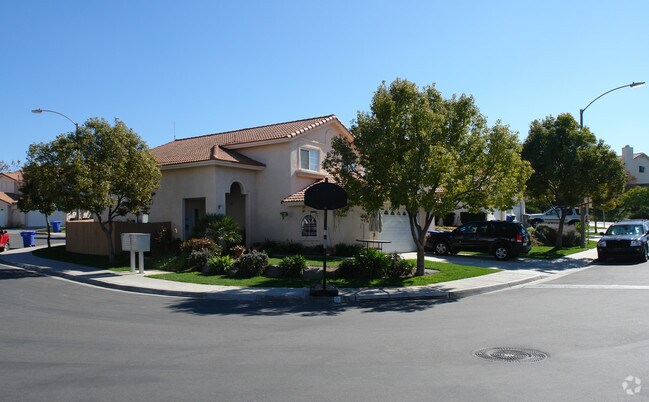 Building Photo - 1125-1153 Geronimo Pl