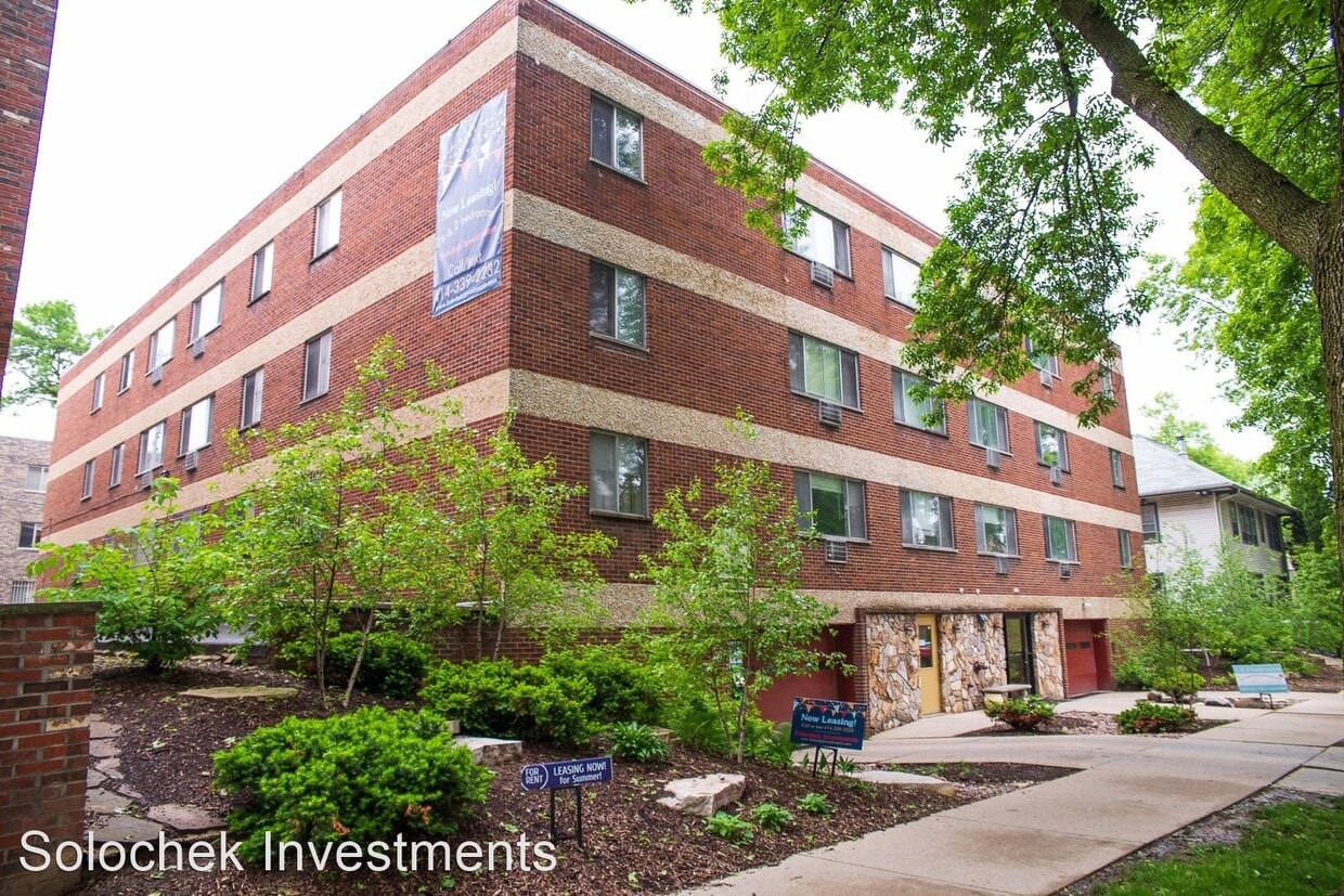 Primary Photo - 2637 N Frederick Ave