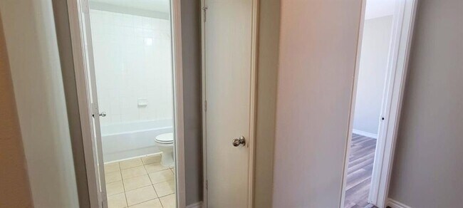 Foto del edificio - 12277 Ridgecrest Dr