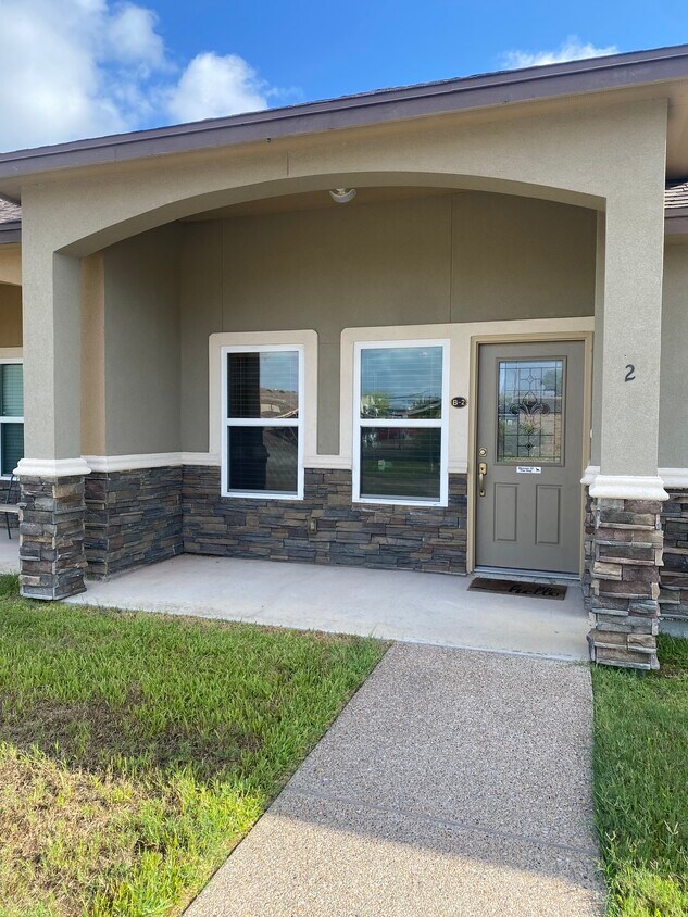 Foto principal - 1818 Rodd Field Rd