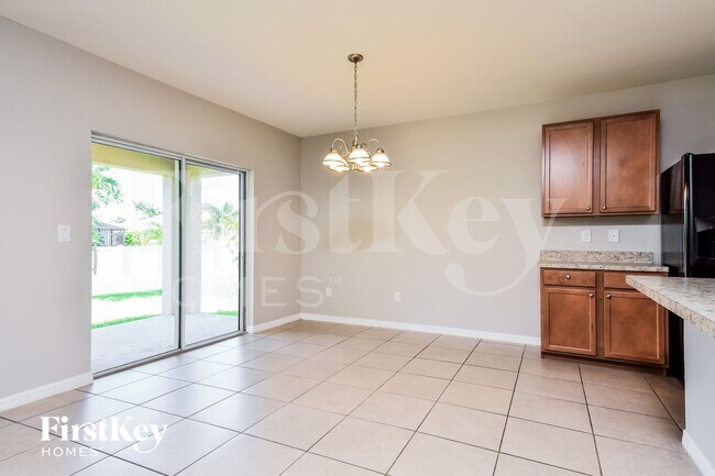 Foto del edificio - 2704 SW 32nd St