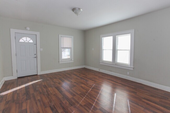 Foto del edificio - 102 W 13th St