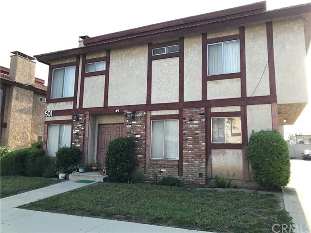 Primary Photo - 501 N Curtis Ave