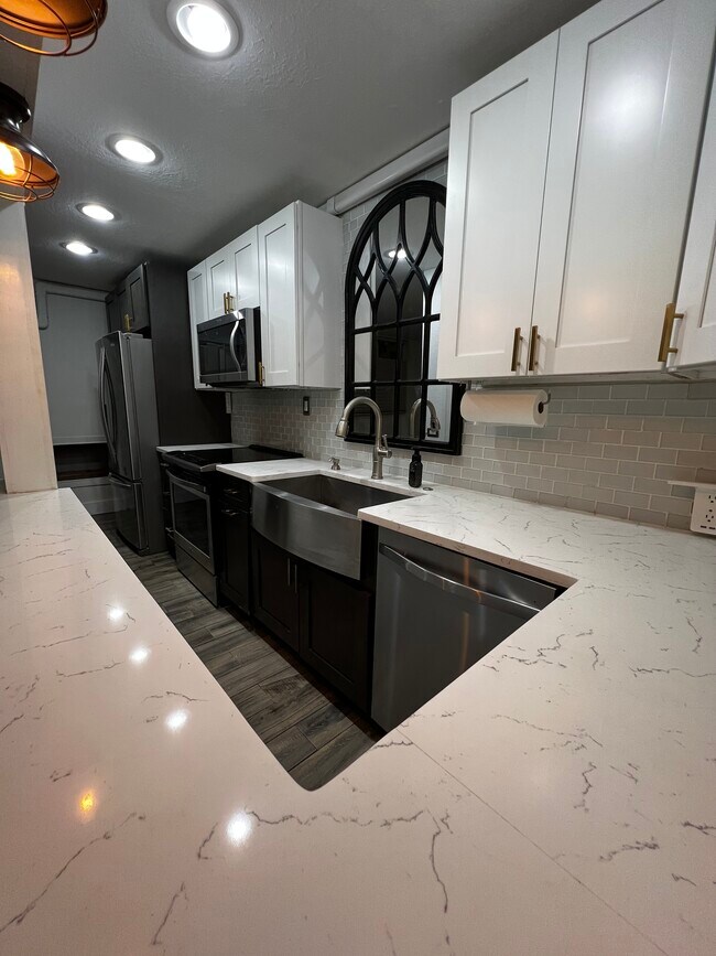 Cocina - 1301 S Howard Ave