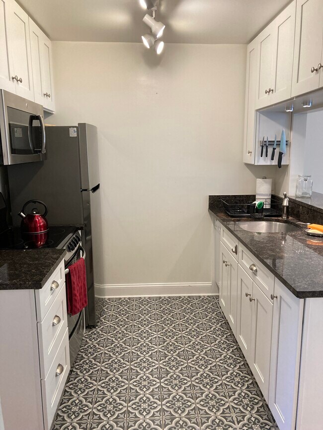 807 W Trinity Ave Unit 133, Durham, NC 27701 Condo for Rent in Durham, NC