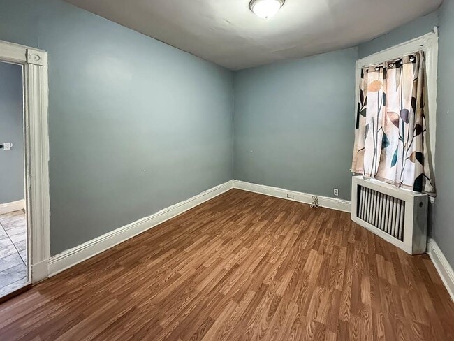 Building Photo - 341 Ave E