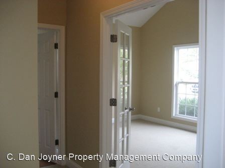 Building Photo - 4 br, 3.5 bath House - 205 Wild Meadow Dr