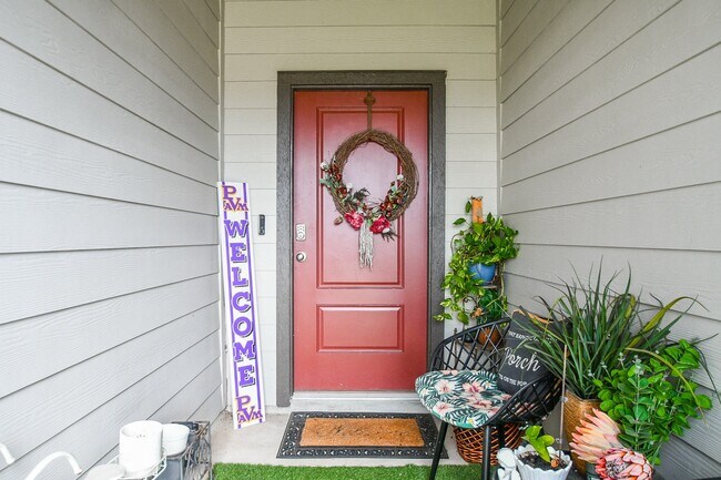 Building Photo - 7723 Golden Rubia Ln