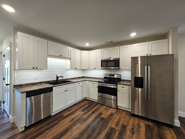 Kitchen - 519 Hendrickson St