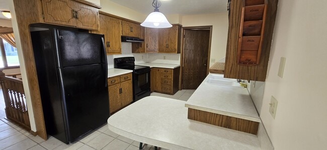 Building Photo - 409 Oak Park Dr