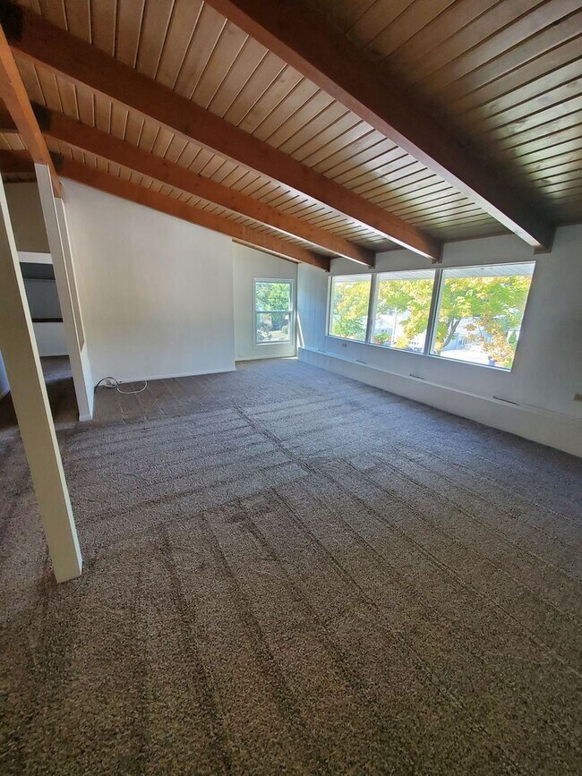 Foto del edificio - 7611 W Arthur Ave