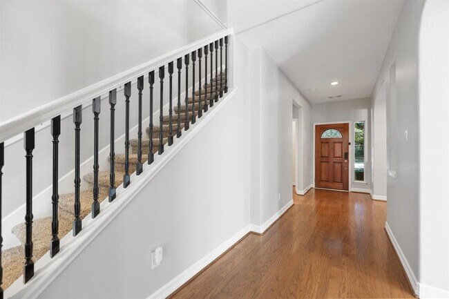 Building Photo - 3318 Brushy Lake Dr