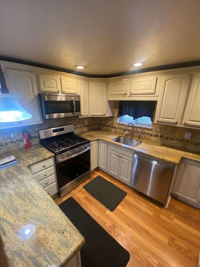 Photo - 233 S State Rd Apartment