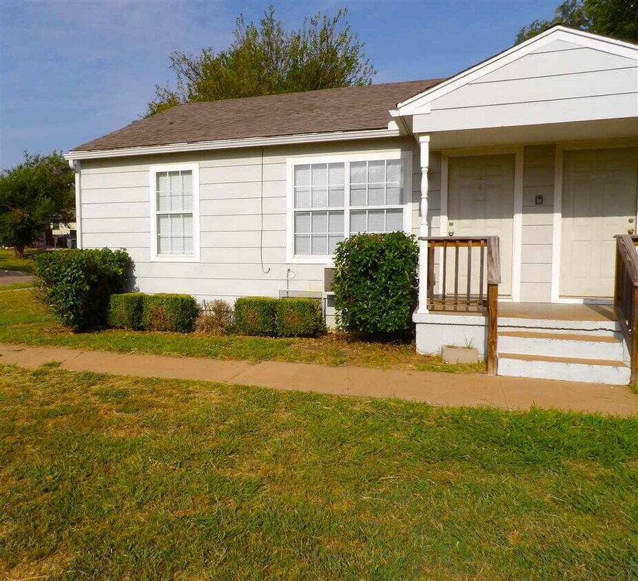 Foto principal - 1165 NW Ozmun Ave