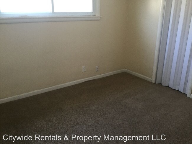 Foto del edificio - 6738 W Chambers St