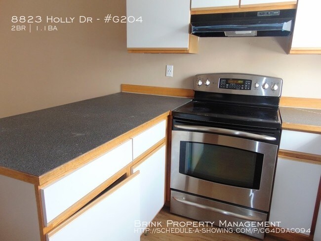 Foto del edificio - 8823 Holly Dr