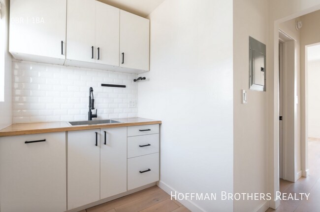 Foto del edificio - 1313 Ocean Front Walk Venice, CA 90291