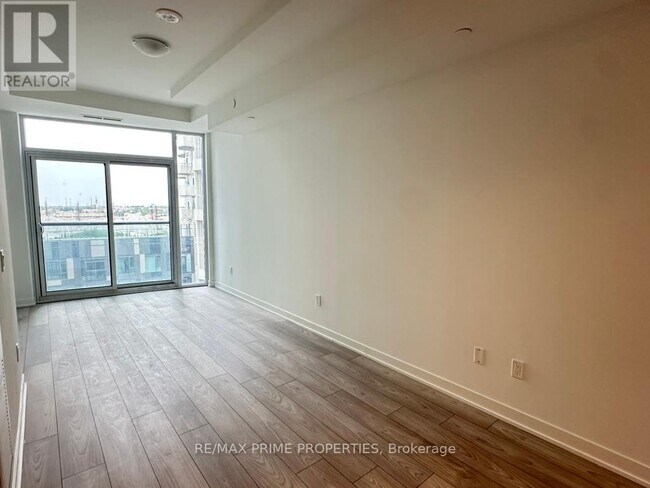 Building Photo - 474-474 Caldari Rd