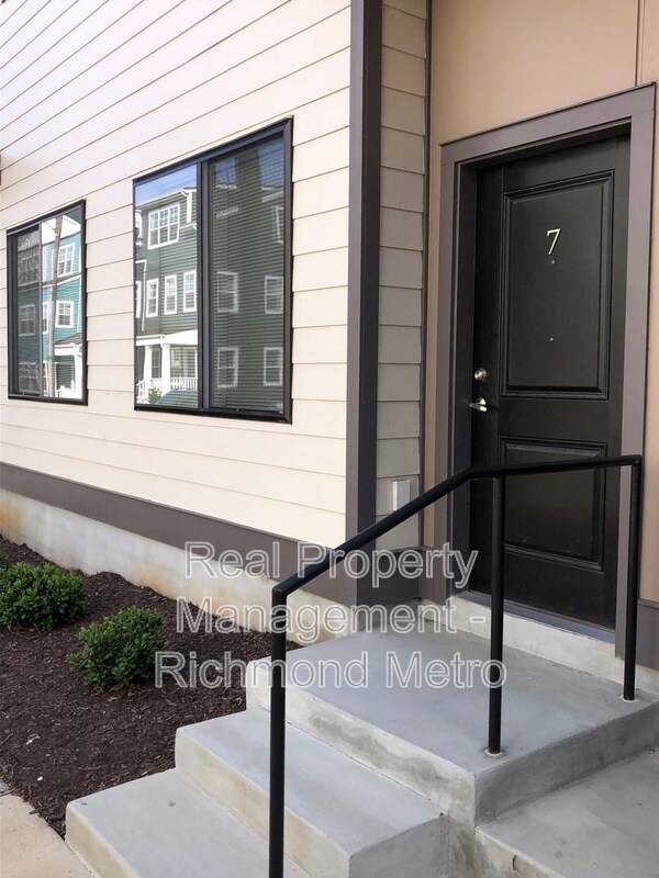 Building Photo - 1300 McDonough St