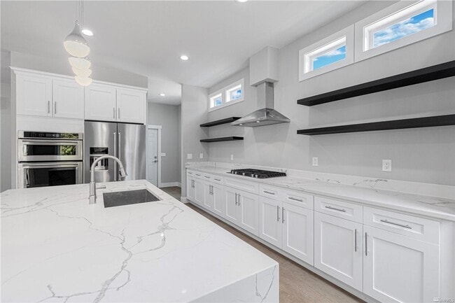 Foto del edificio - Newly Built 6 Bed 5.5 Bath Home in Kirkland