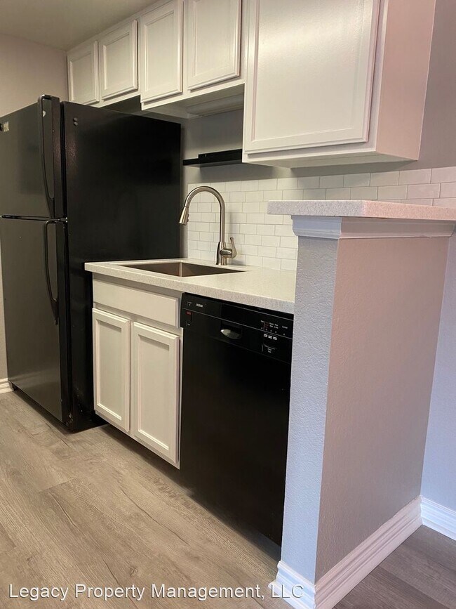 Foto del edificio - 10263 E Peakview Ave