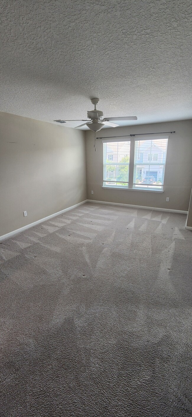 Foto del edificio - 93 Appleton Ct