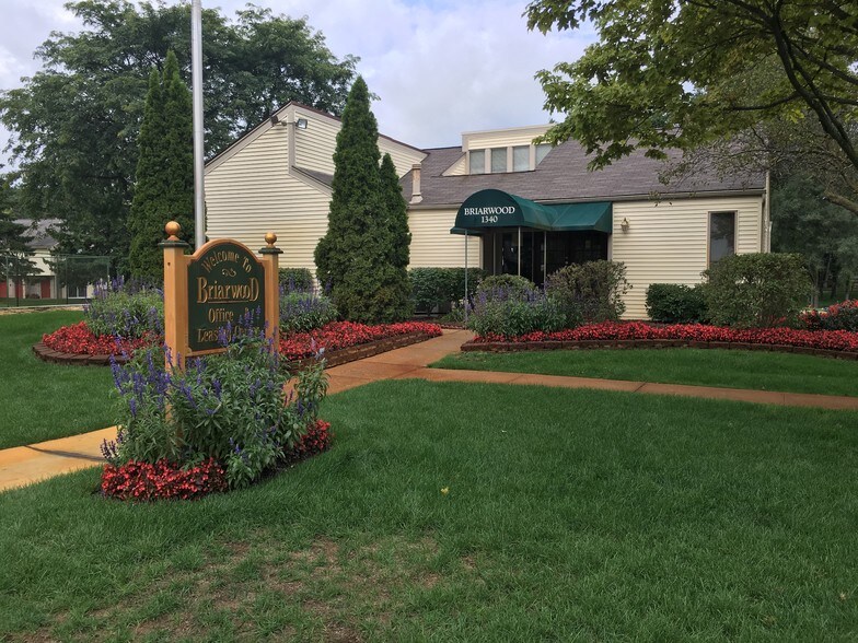 Briarwood Apartments Rentals Waterford, MI