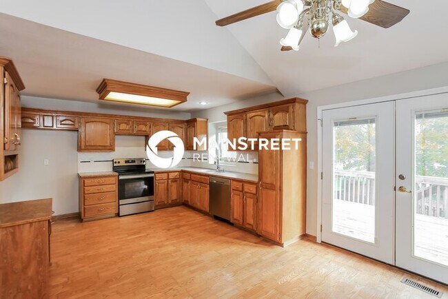 Foto del edificio - 3 Bedroom Pet-Friendly Home in Grain Valley, MO with Main Street Renewal
