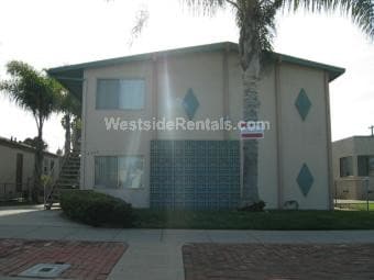 Primary Photo - 4835 Saratoga Ave