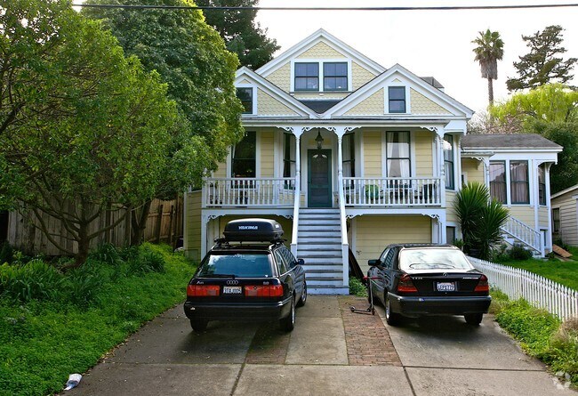 Building Photo - 155 Tomales St