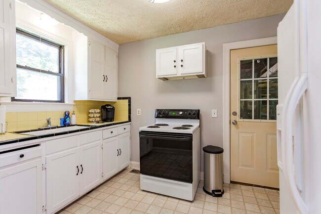 Foto del edificio - 3516 Golf St