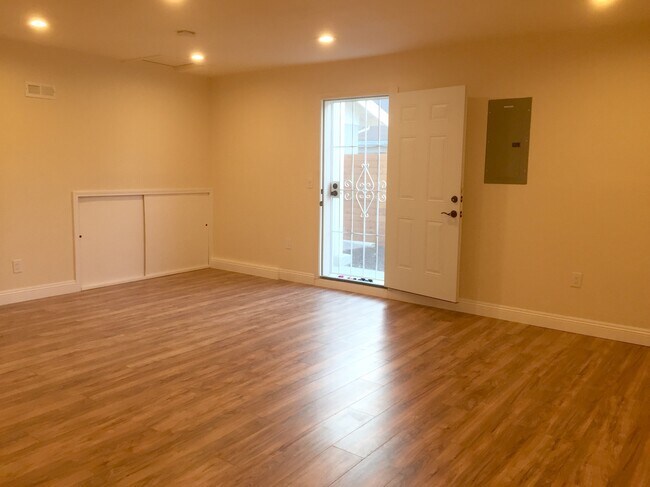 Building Photo - 34311 O Connell Ct