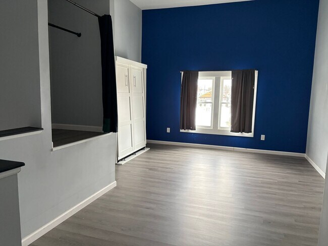 Foto del edificio - 153 S Main St