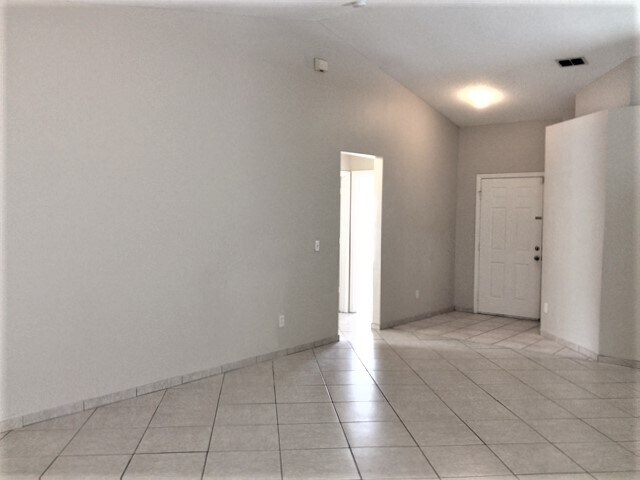 Building Photo - 4503 Oakbrook Court