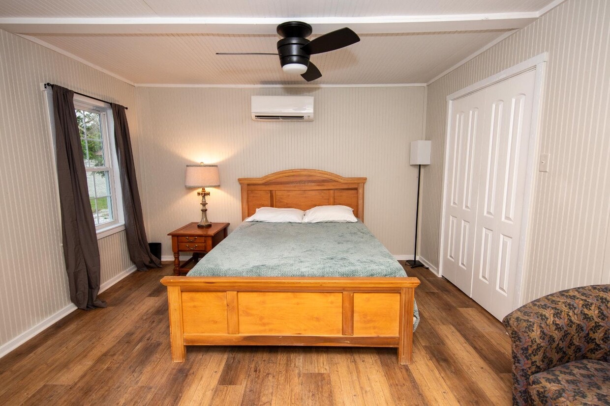 Primary Photo - 116 Church St