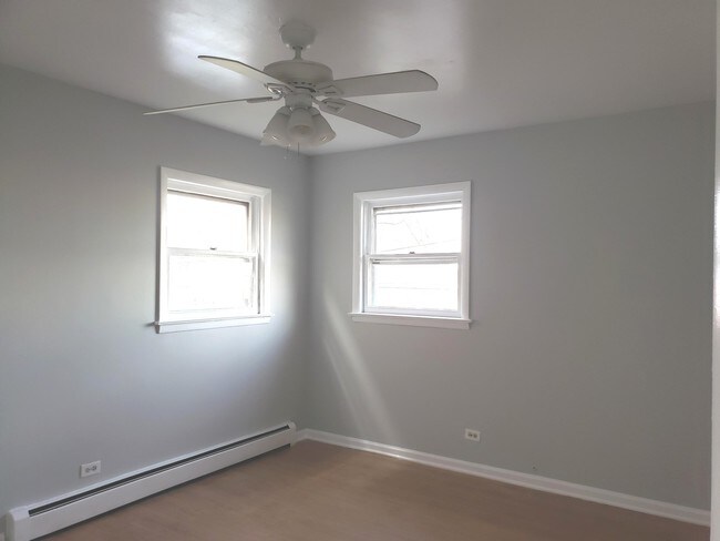 Foto del edificio - 3550 W Henderson St