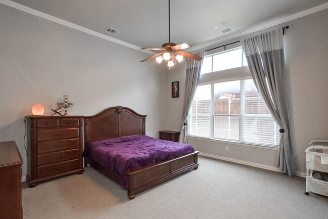 Building Photo - 9750 Candlewood Dr