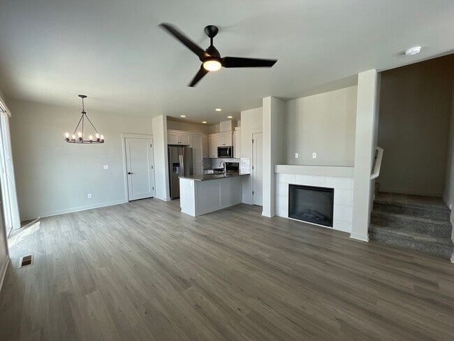 Building Photo - Townhome in Dry Canyon Community in NW Red...