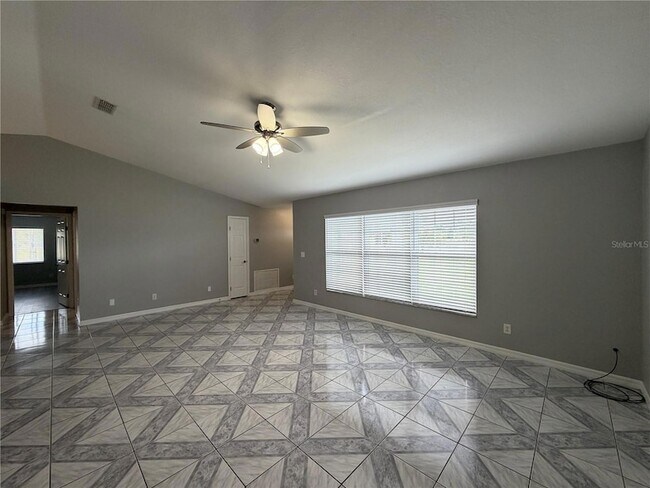 Foto del edificio - 7750 SE 150 Ave