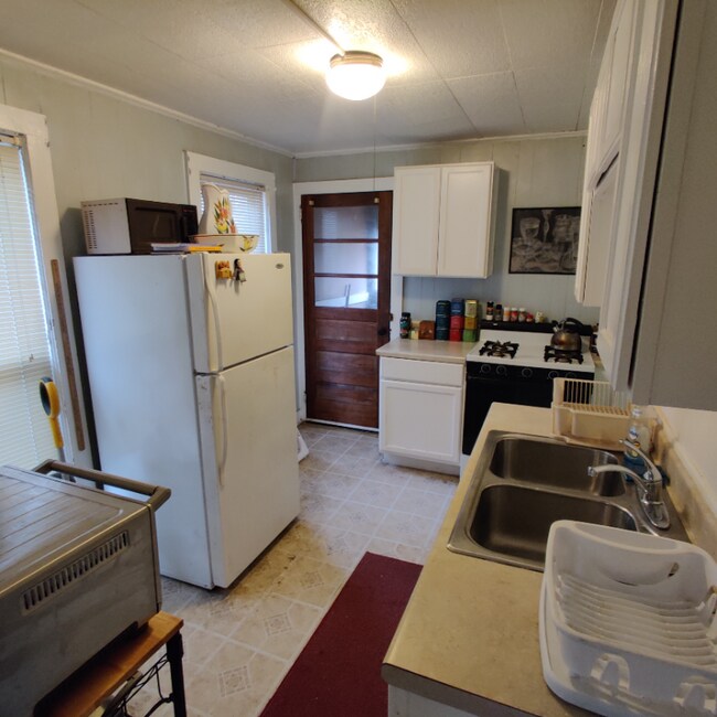 Foto del edificio - 123 Laurel Ave