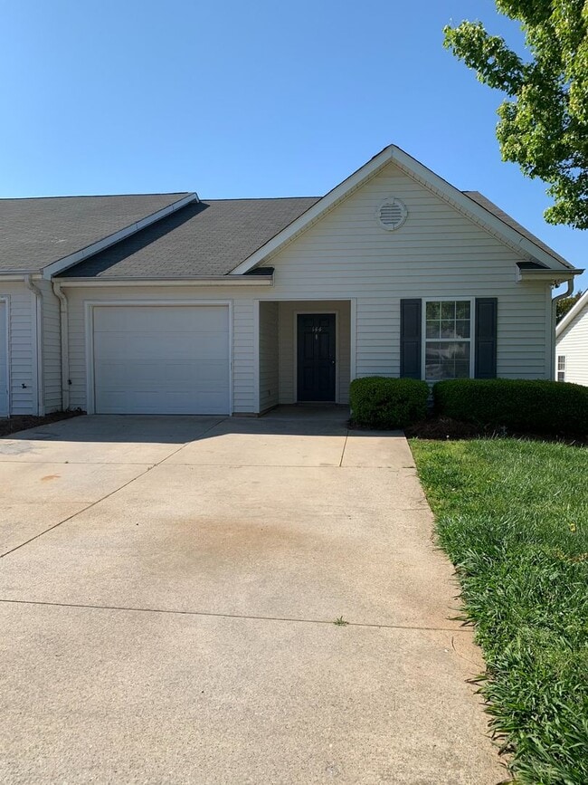 Foto del edificio - 1480SF 3BR 2BA