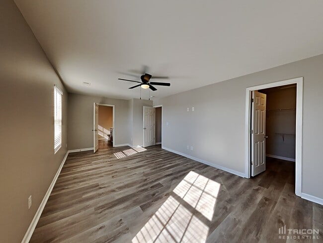 Building Photo - 2644 Jordan Ridge Dr