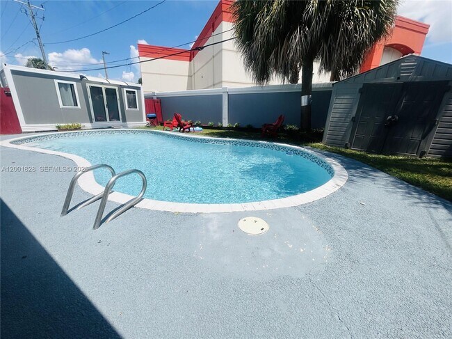 Foto del edificio - 131 NW 57th St