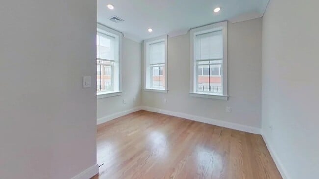 Building Photo - 83 Lubec St