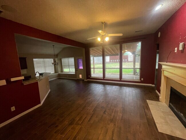 Building Photo - 3004 Norwich Ln