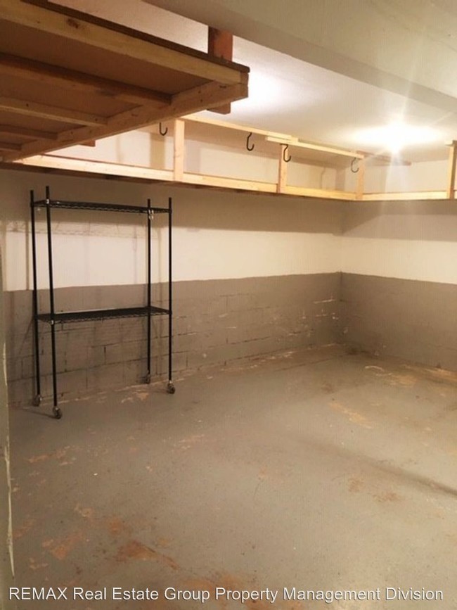 Building Photo - 4 br, 2.5 bath House - 835 Woodmoor Drive
